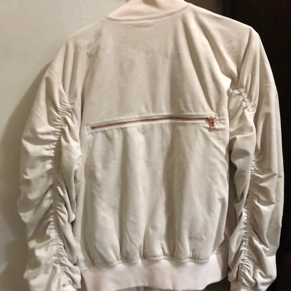 Lifted anchors off white bomber - Picture 2 of 2
